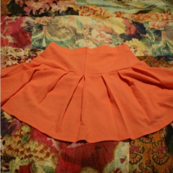 Torrid Peach Pleated Crepe Skater Skirt 0X - Picture 4 of 8